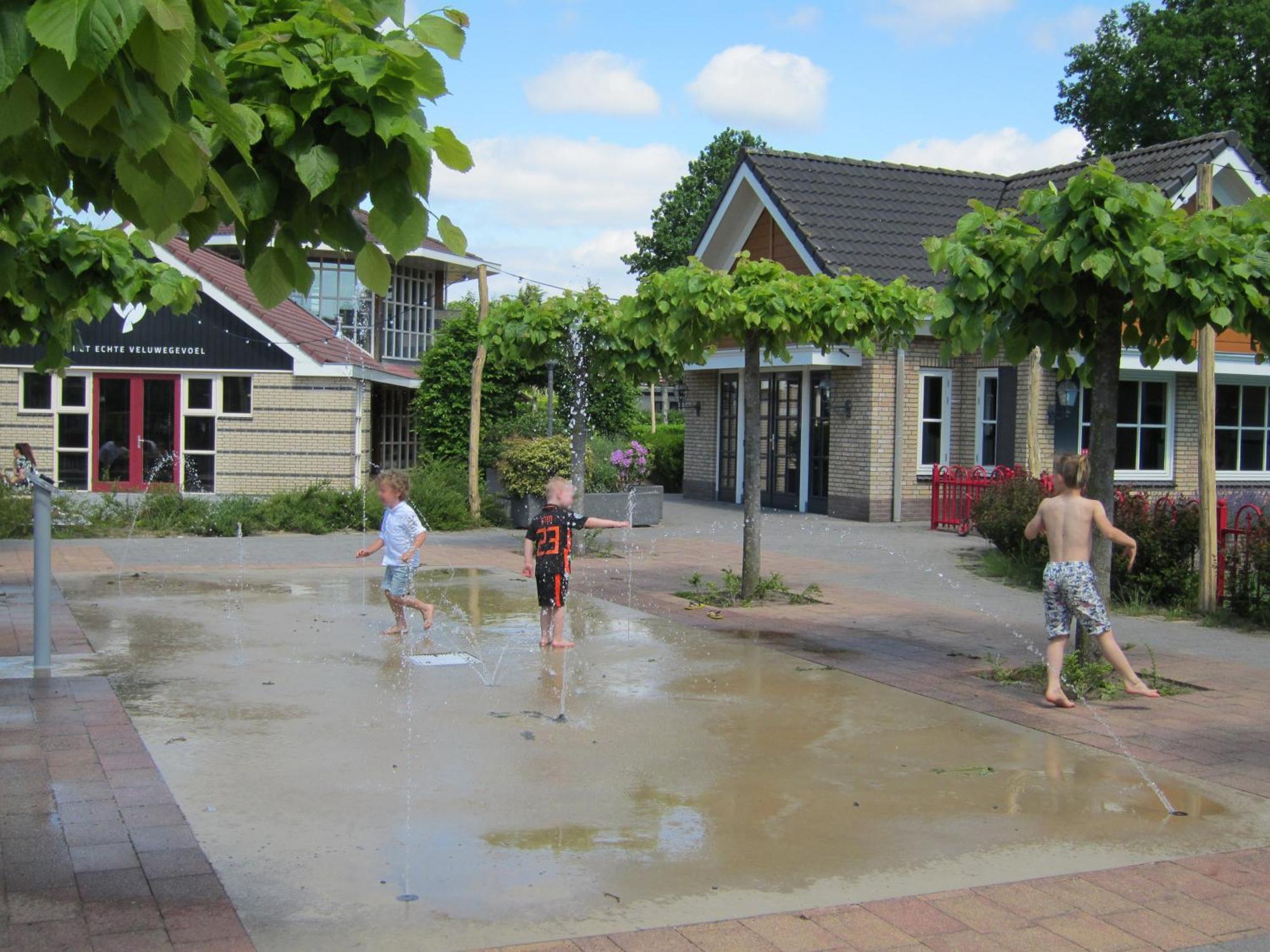 Hderh - Eco Lodge Op Vakantiepark De Ijsvogel, Zwembaden, Kids Fun, Natuur En Rust Voorthuizen Kültér fotó